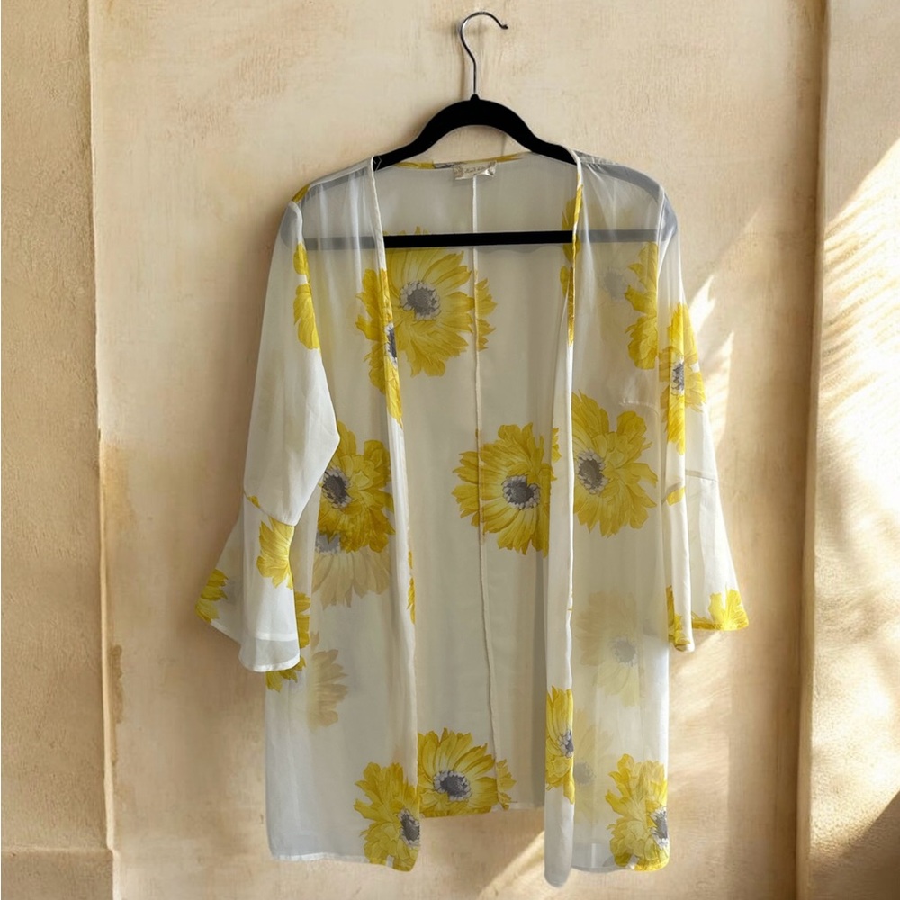 Altar’d State Floral Sheer Kimono - M
